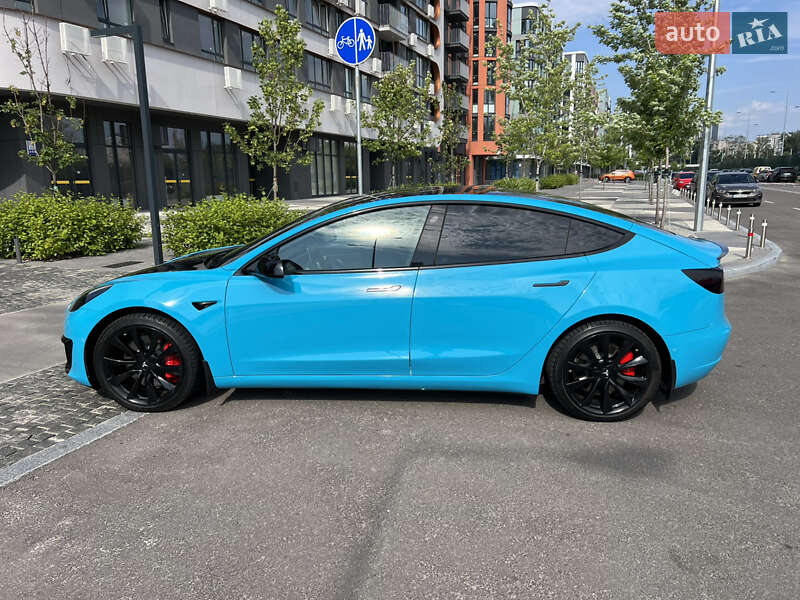 Седан Tesla Model 3 2019 в Києві