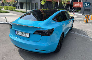 Седан Tesla Model 3 2019 в 