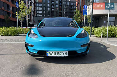 Седан Tesla Model 3 2019 в 