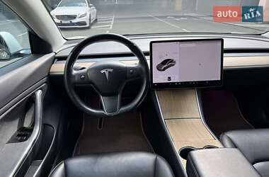 Седан Tesla Model 3 2018 в 