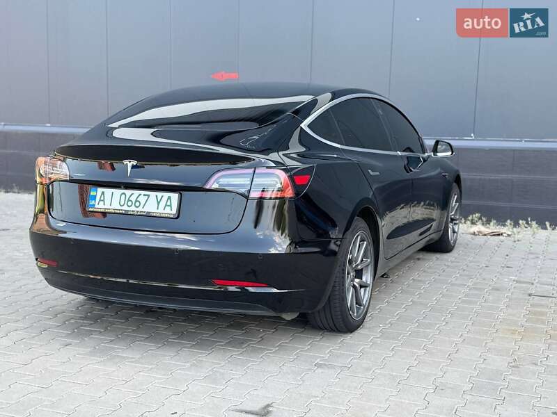 Седан Tesla Model 3 2019 в Киеве