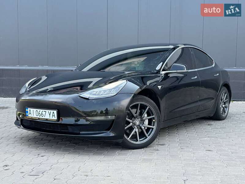 Седан Tesla Model 3 2019 в Киеве
