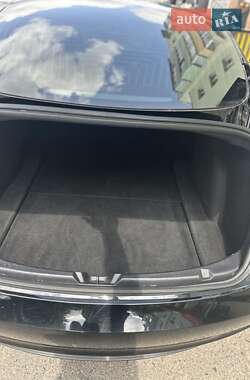 Седан Tesla Model 3 2020 в 