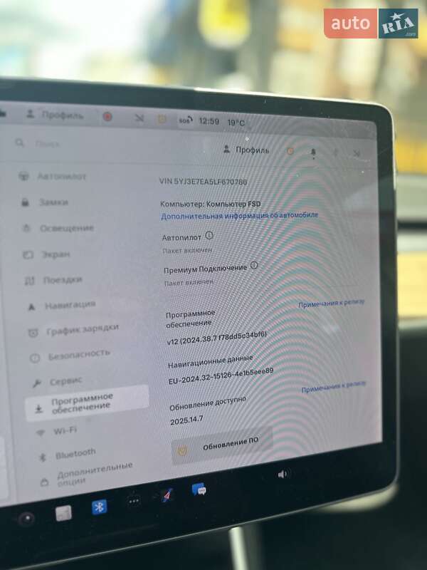 Седан Tesla Model 3 2020 в Ровно