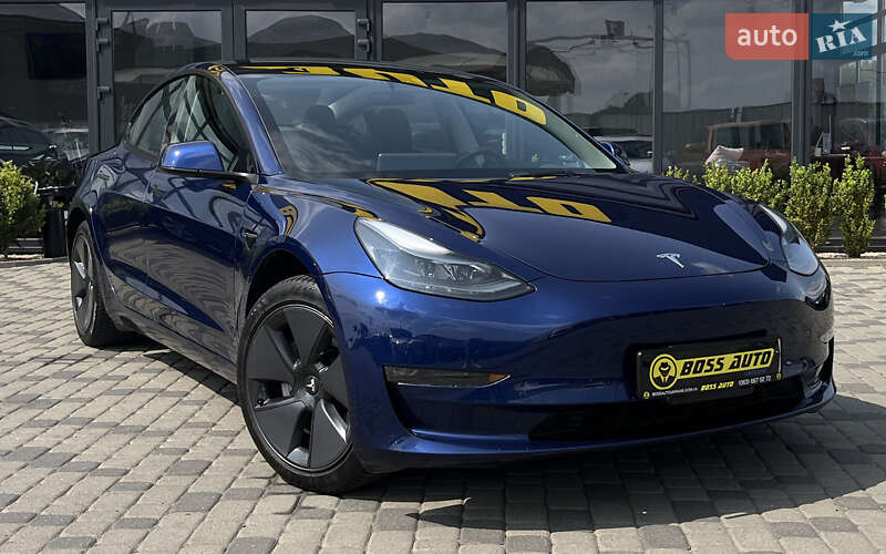 Tesla Model 3 2022