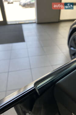 Седан Tesla Model 3 2024 в 