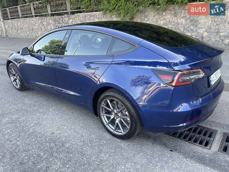 Седан Tesla Model 3 2022 в Харкові