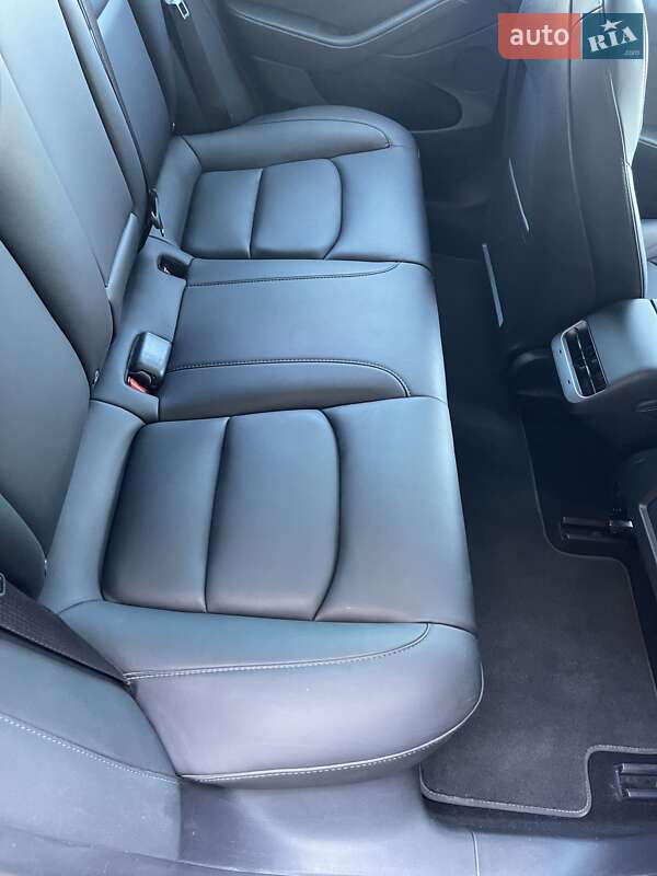 Седан Tesla Model 3 2022 в Харкові