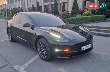 Седан Tesla Model 3 2023 в Дніпрі