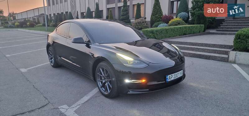 Tesla Model 3 2023