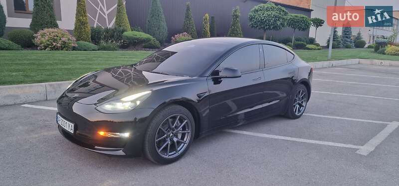 Седан Tesla Model 3 2023 в Запорожье