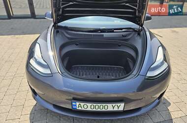 Седан Tesla Model 3 2020 в Ужгороде