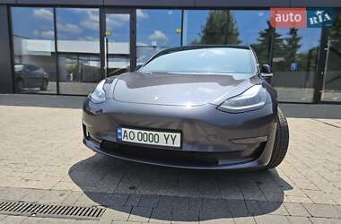 Седан Tesla Model 3 2020 в Ужгороде