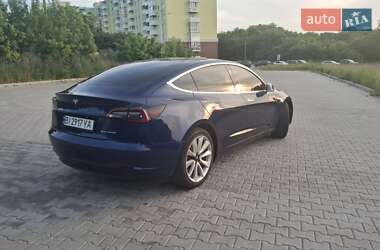 Седан Tesla Model 3 2019 в 