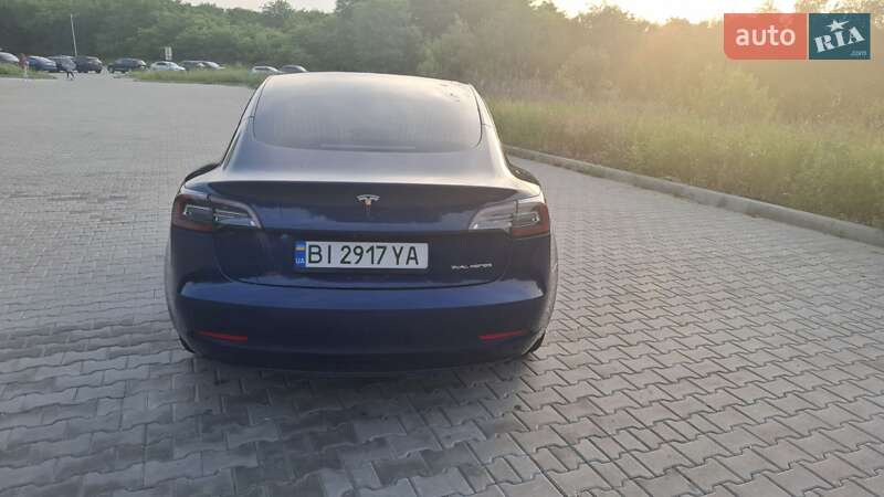 Седан Tesla Model 3 2019 в Полтаві