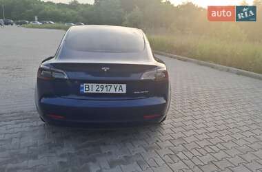 Седан Tesla Model 3 2019 в 