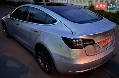 Седан Tesla Model 3 2018 в 