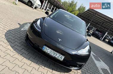 Седан Tesla Model 3 2019 в Шептицькому