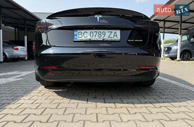 Седан Tesla Model 3 2019 в 