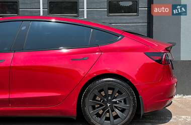 Седан Tesla Model 3 2021 в 