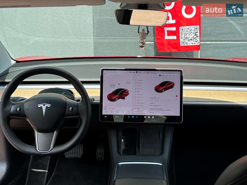 Седан Tesla Model 3 2021 в Киеве