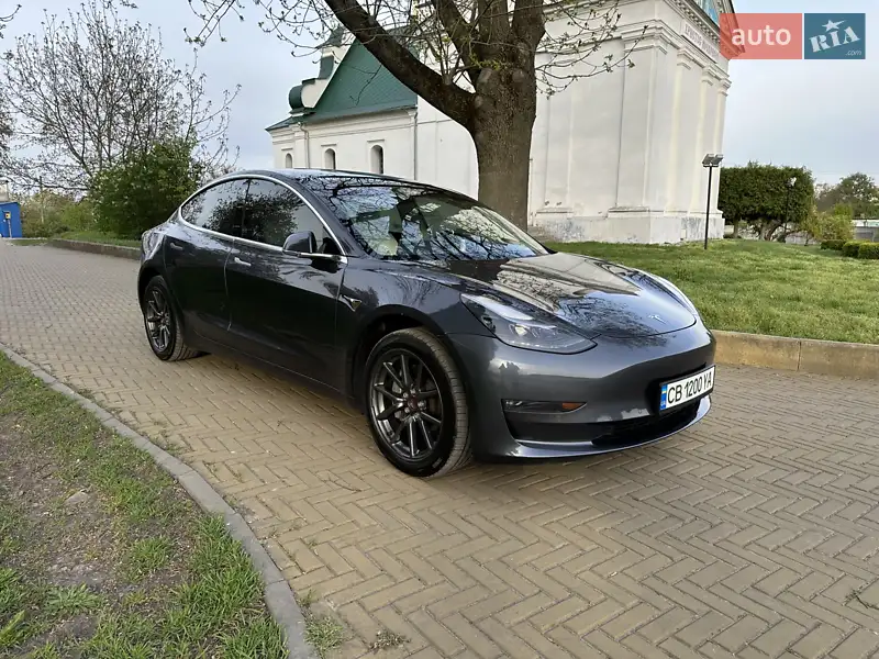 Tesla Model 3 2019
