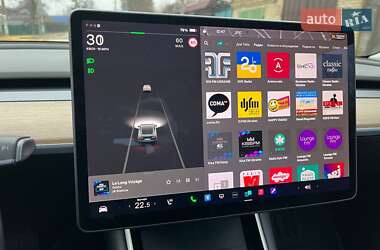 Седан Tesla Model 3 2018 в 