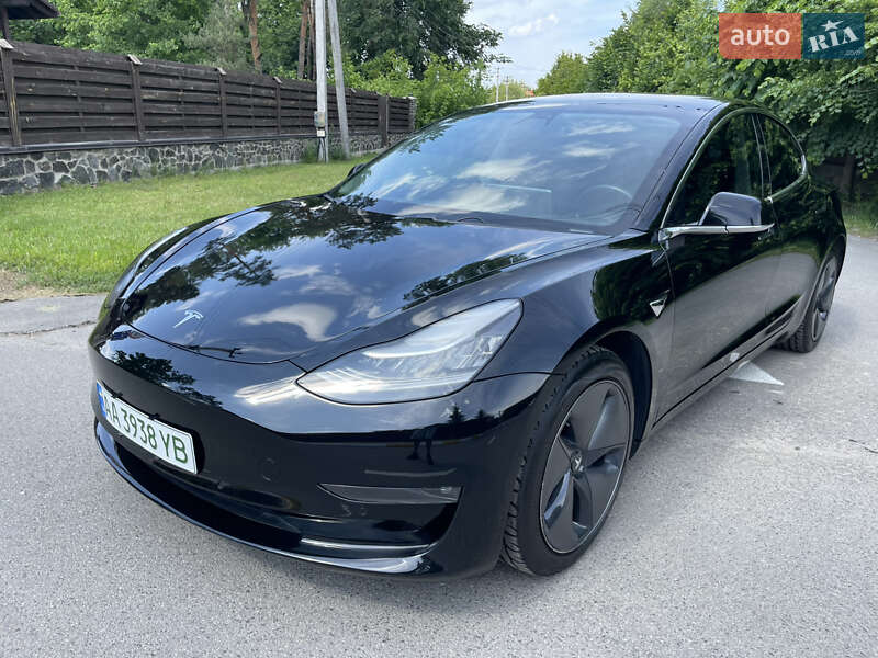 Седан Tesla Model 3 2019 в 