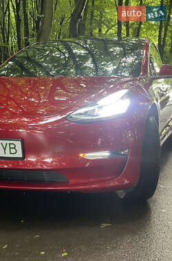 Седан Tesla Model 3 2018 в 