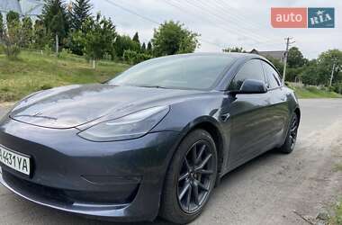 Седан Tesla Model 3 2022 в Киеве