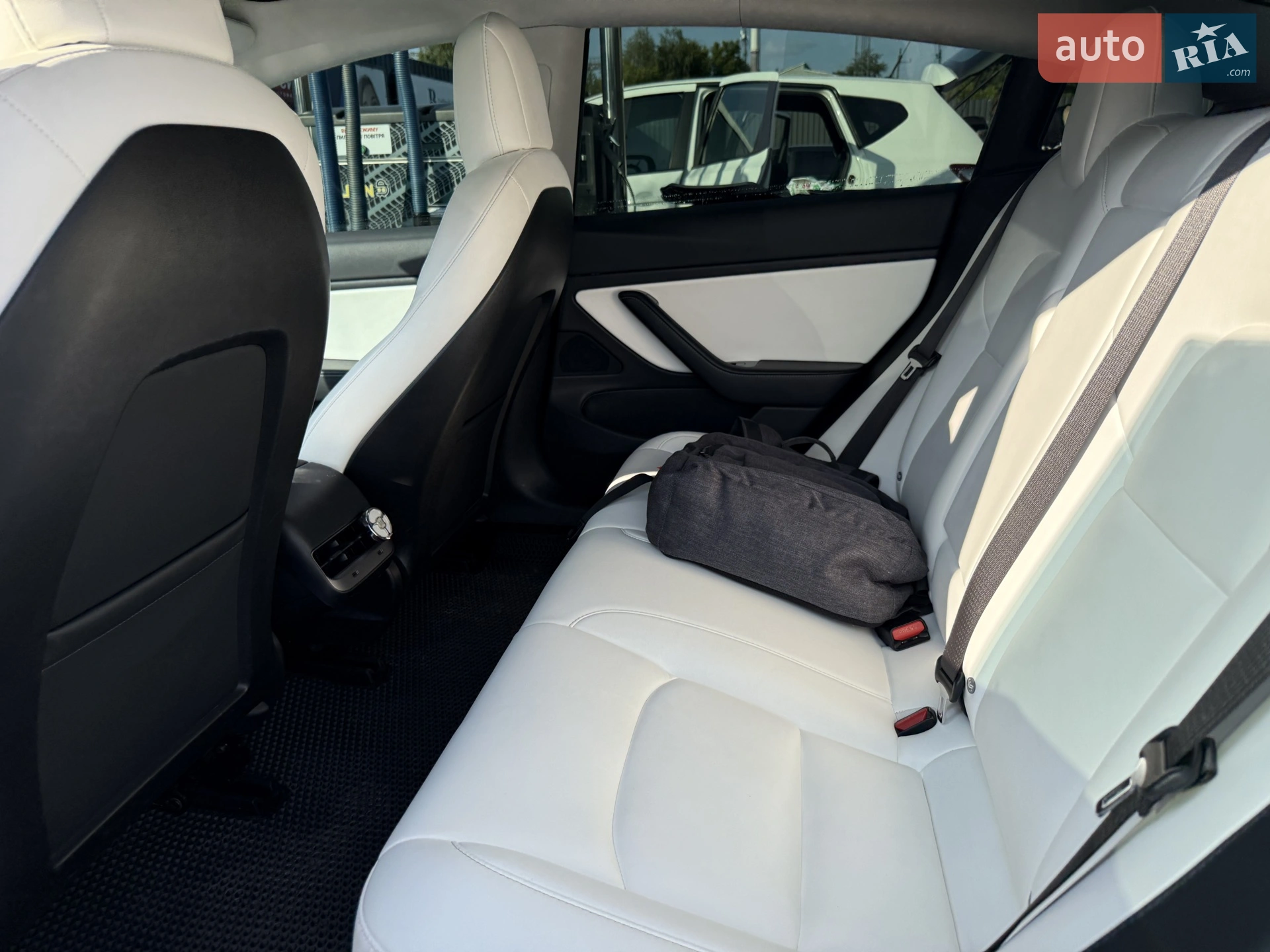 2018 Tesla Model 3 - мініатюра 6