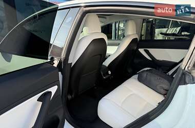 Седан Tesla Model 3 2018 в Виннице