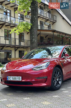 Седан Tesla Model 3 2018 в Трускавці