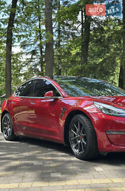 Седан Tesla Model 3 2018 в 