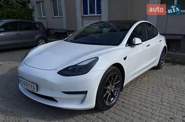 Седан Tesla Model 3 2021 в 