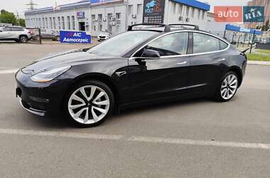 Седан Tesla Model 3 2019 в 