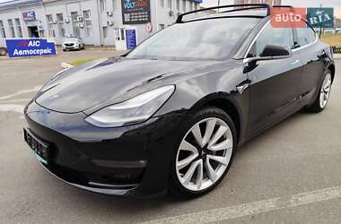 Седан Tesla Model 3 2019 в 