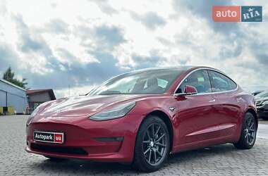 Седан Tesla Model 3 2019 в Львові