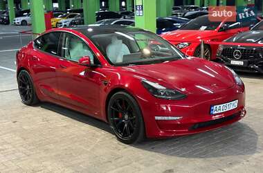 Седан Tesla Model 3 2022 в Києві