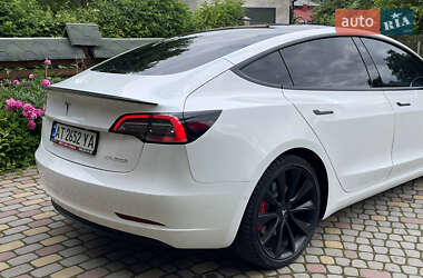 Седан Tesla Model 3 2020 в 