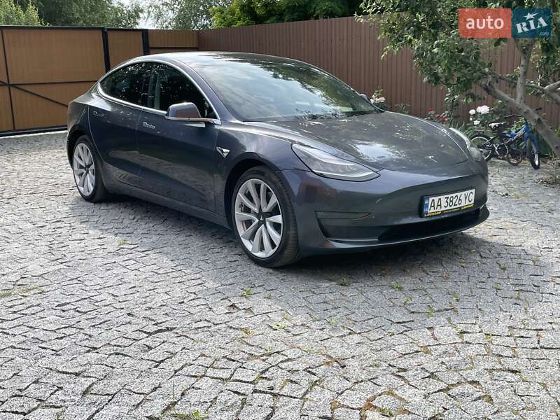 Седан Tesla Model 3 2019 в Києві