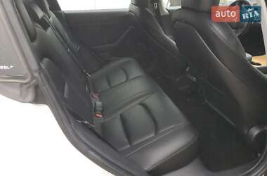 Седан Tesla Model 3 2020 в 