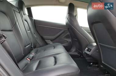 Седан Tesla Model 3 2020 в 
