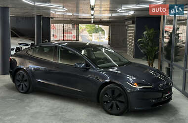 Седан Tesla Model 3 2024 в Одесі