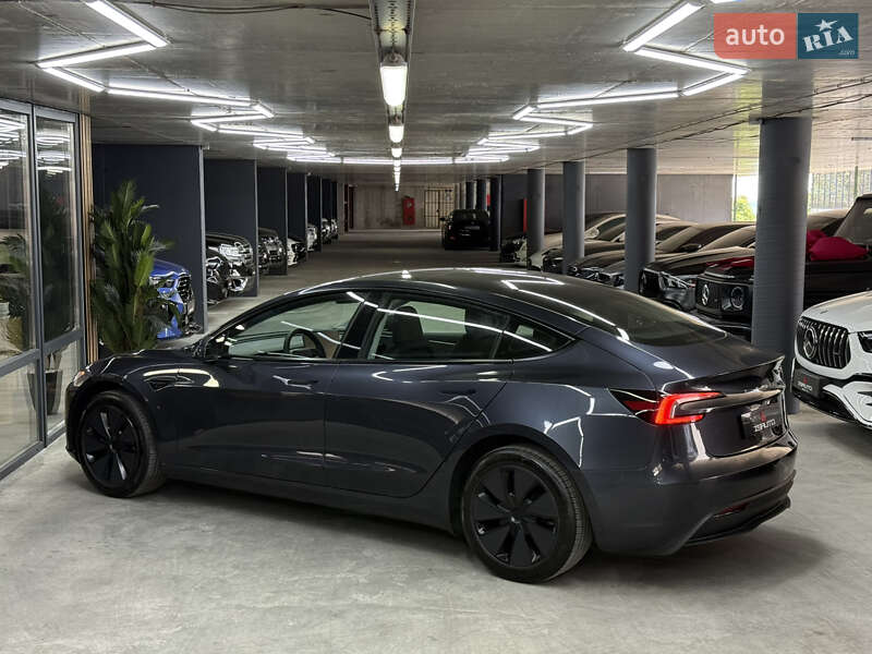 Седан Tesla Model 3 2024 в Одессе