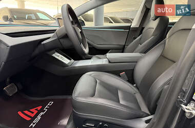 Седан Tesla Model 3 2024 в 
