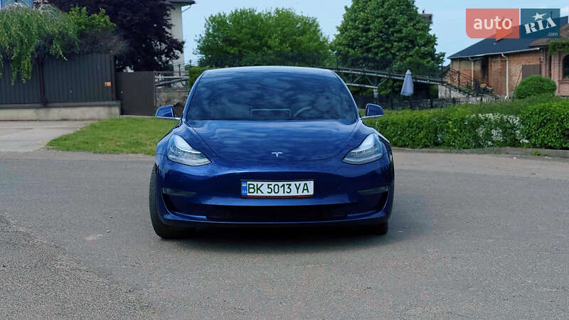 Tesla Model 3 2019