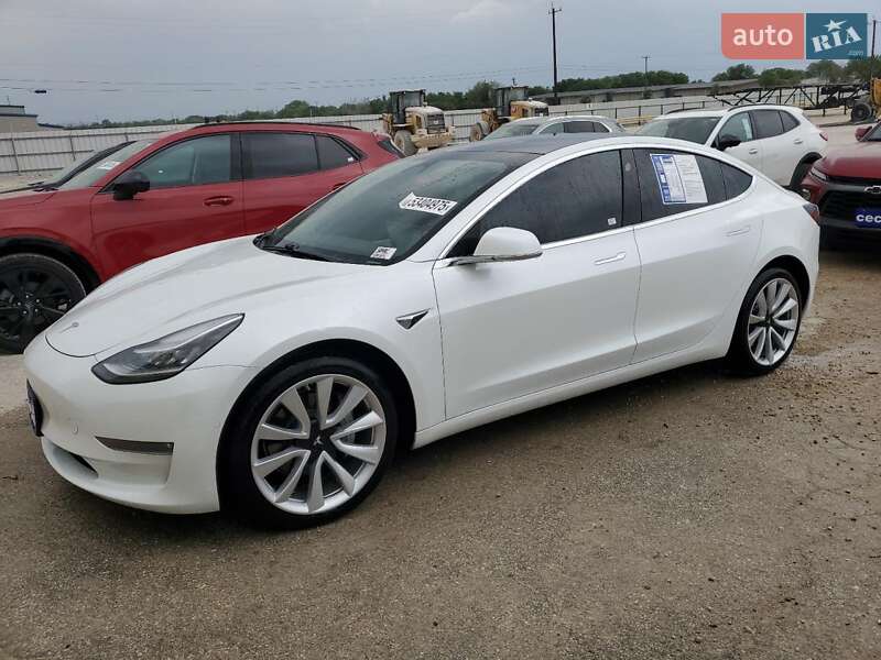 Седан Tesla Model 3 2019 в 