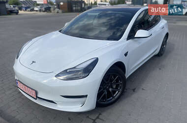Седан Tesla Model 3 2018 в Львові
