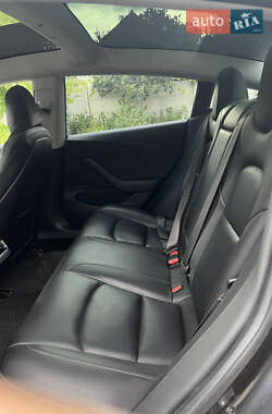 Седан Tesla Model 3 2018 в 